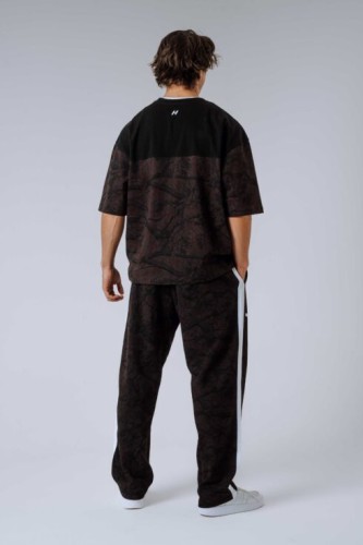 Футболка Nebbia Oversized Tee POWER Dark Brown Camo 898