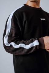 Свитшот Nebbia Relaxed Sweatshirt POWER Dark Brown Camo 903