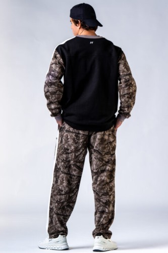 Свитшот Nebbia Relaxed Sweatshirt POWER Light Brown Camo 903