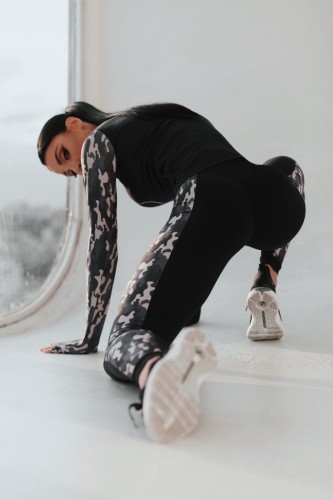 Спортивна кофта Fitzona Black Blouse With One Camuflace Sleeve