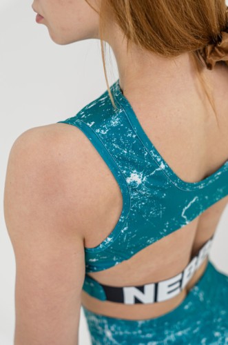 Топ Nebbia Crop tank top ROUGH GIRL Green 617