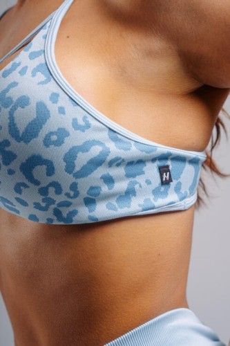 Топ Nebbia Medium Support Leopard Sports Bra PRIMAL Blue Leopard 854