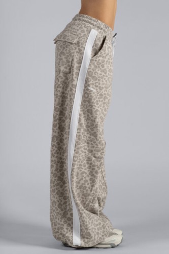 Штаны Nebbia Baggy Leopard Sweatpants PRIMAL Cream Leopard 865