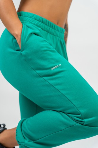 Штаны Nebbia Oversized Joggers With Pockets Gym Time Green 281