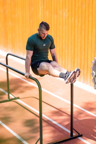 Футболка Nebbia Classic T-shirt “Reset” Dark Green 327