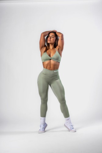 Топ Nebbia Medium-Support Sports Bra TWIST-KNOT Light Green 423