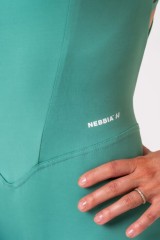 Комбинезон Nebbia Sculpting Flared Jumpsuit OWN THE GYM Green 397