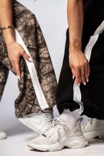 Штани Nebbia Oversized Sweatpants POWER Light Brown Camo 896